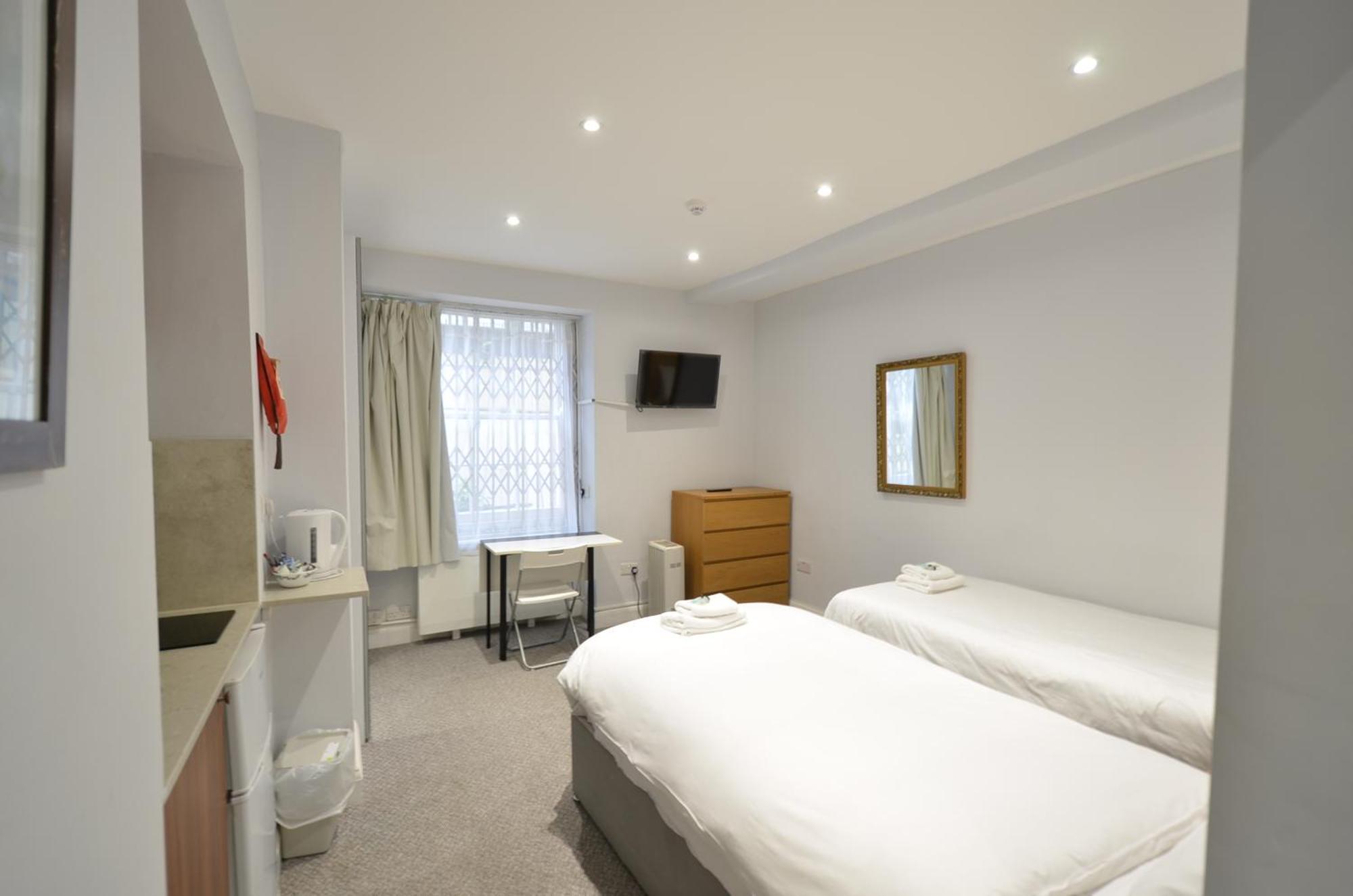 Amber Residence Hotel-Suites London Room photo