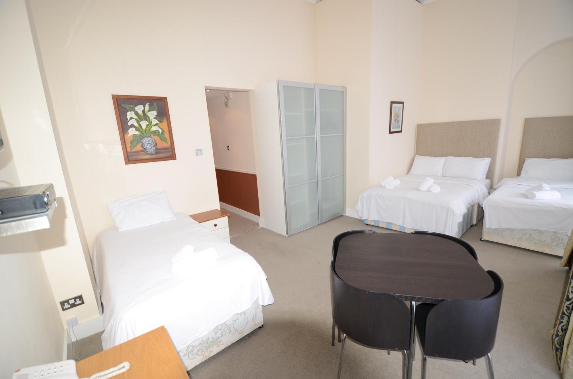 Amber Residence Hotel-Suites London Room photo