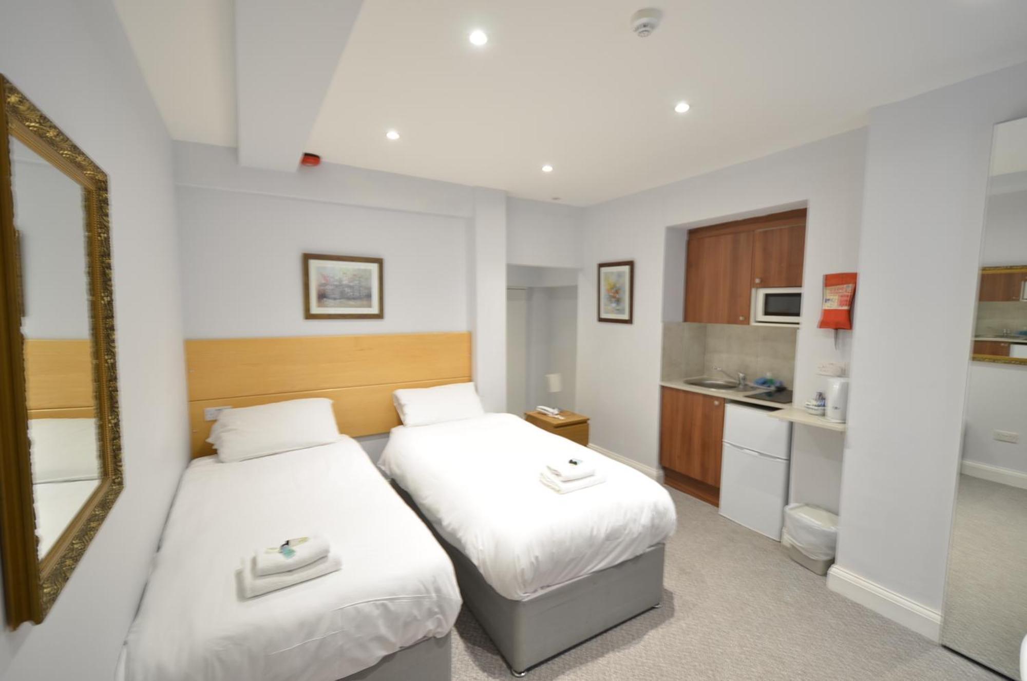 Amber Residence Hotel-Suites London Exterior photo