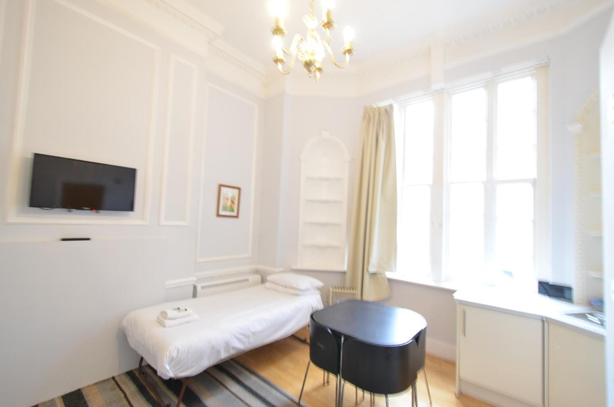 Amber Residence Hotel-Suites London Exterior photo