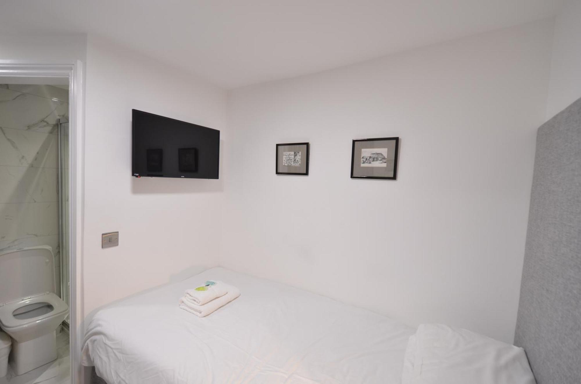 Amber Residence Hotel-Suites London Room photo