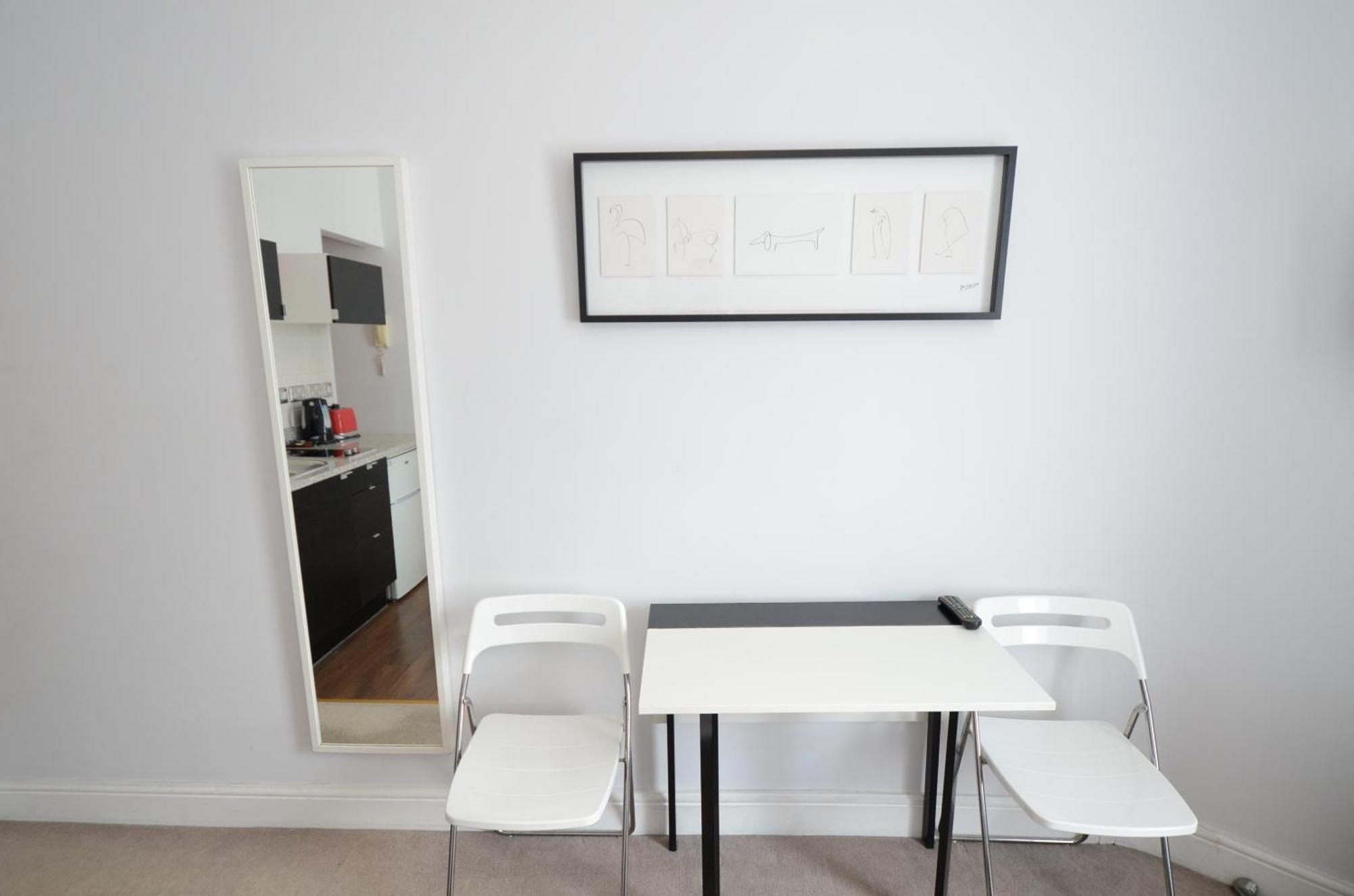 Amber Residence Hotel-Suites London Room photo